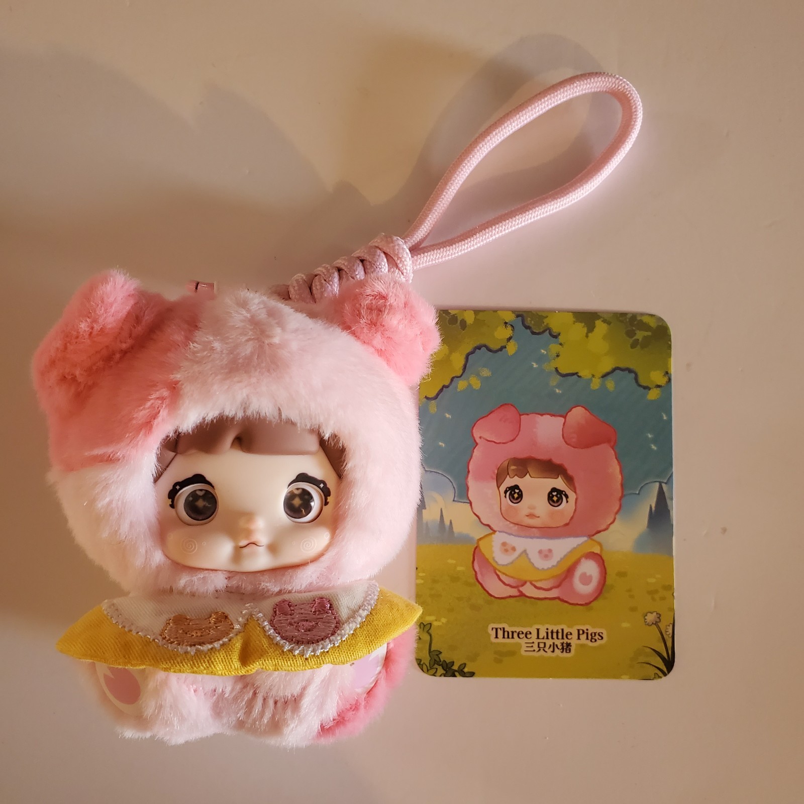 New Confirmed Nommi Fairytale Town Plush – Three Little Pigs Open Box