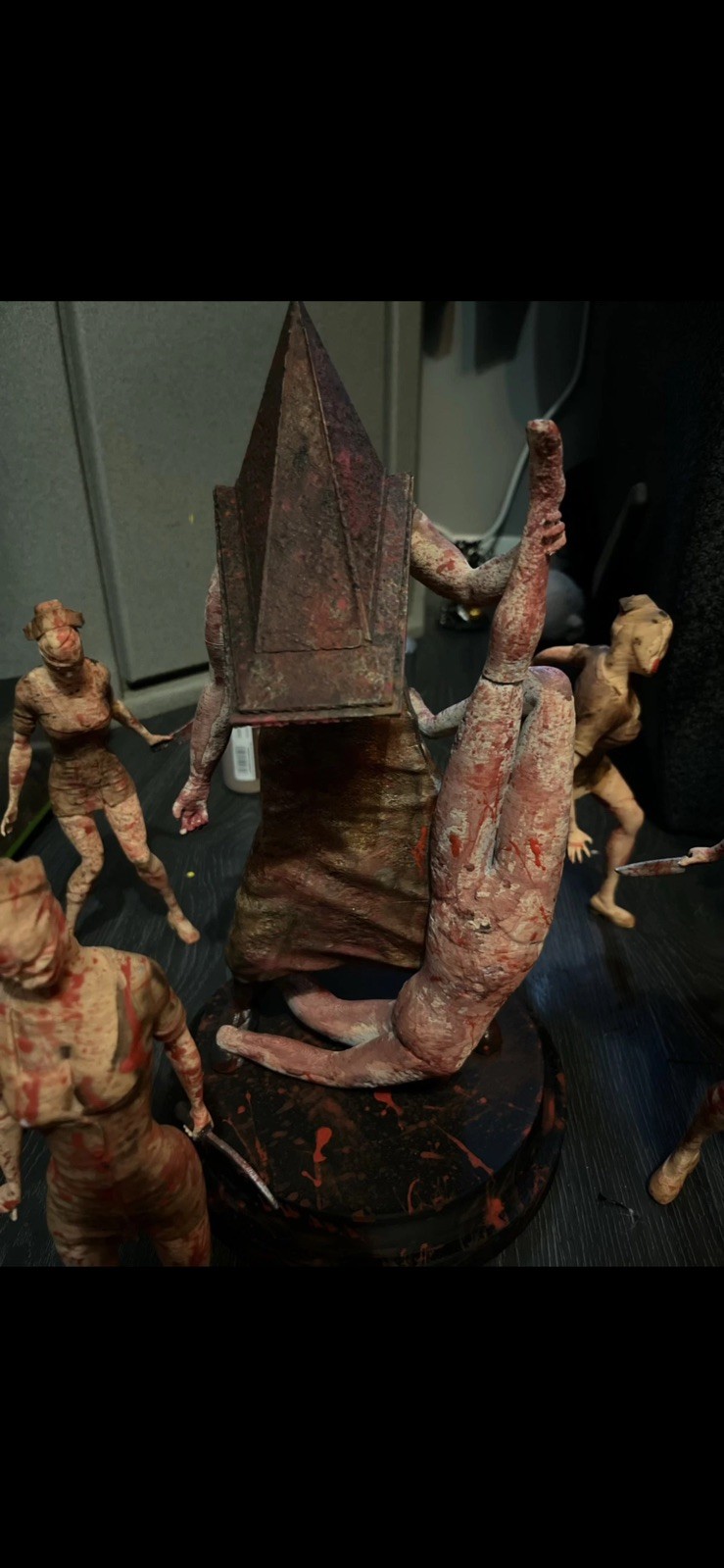 12 inch Silent Hill Pyramid Head and 4 Nurses Collectible Figures