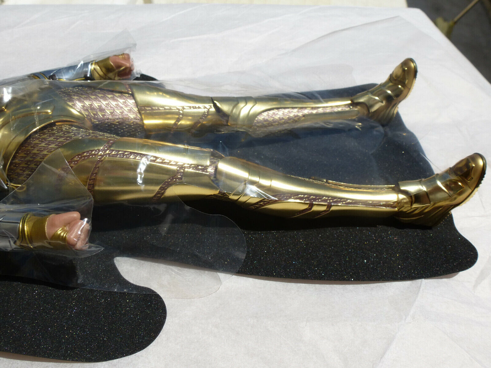 Hot Toys 1/6 Wonder Woman 1984 Golden Armor Deluxe Ver MMS578 – Figure Body