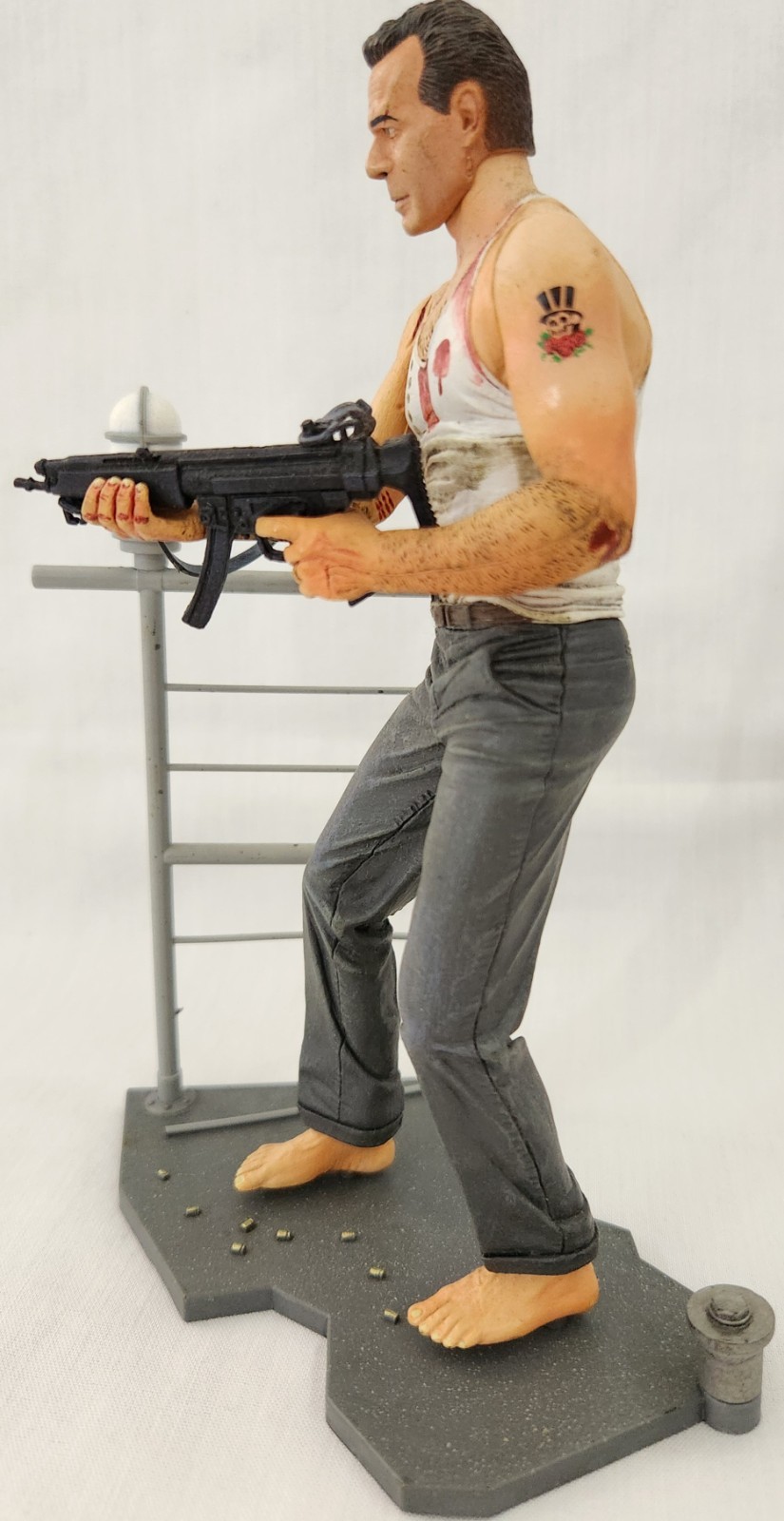 NECA Cult Classics Die Hard John McClane Rooftop Figure Complete Bruce Willis
