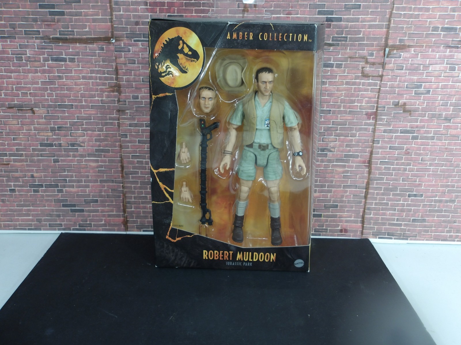 Jurassic Park World Amber Collection Robert Muldoon Bob Peck Actor 6″ figure1/12