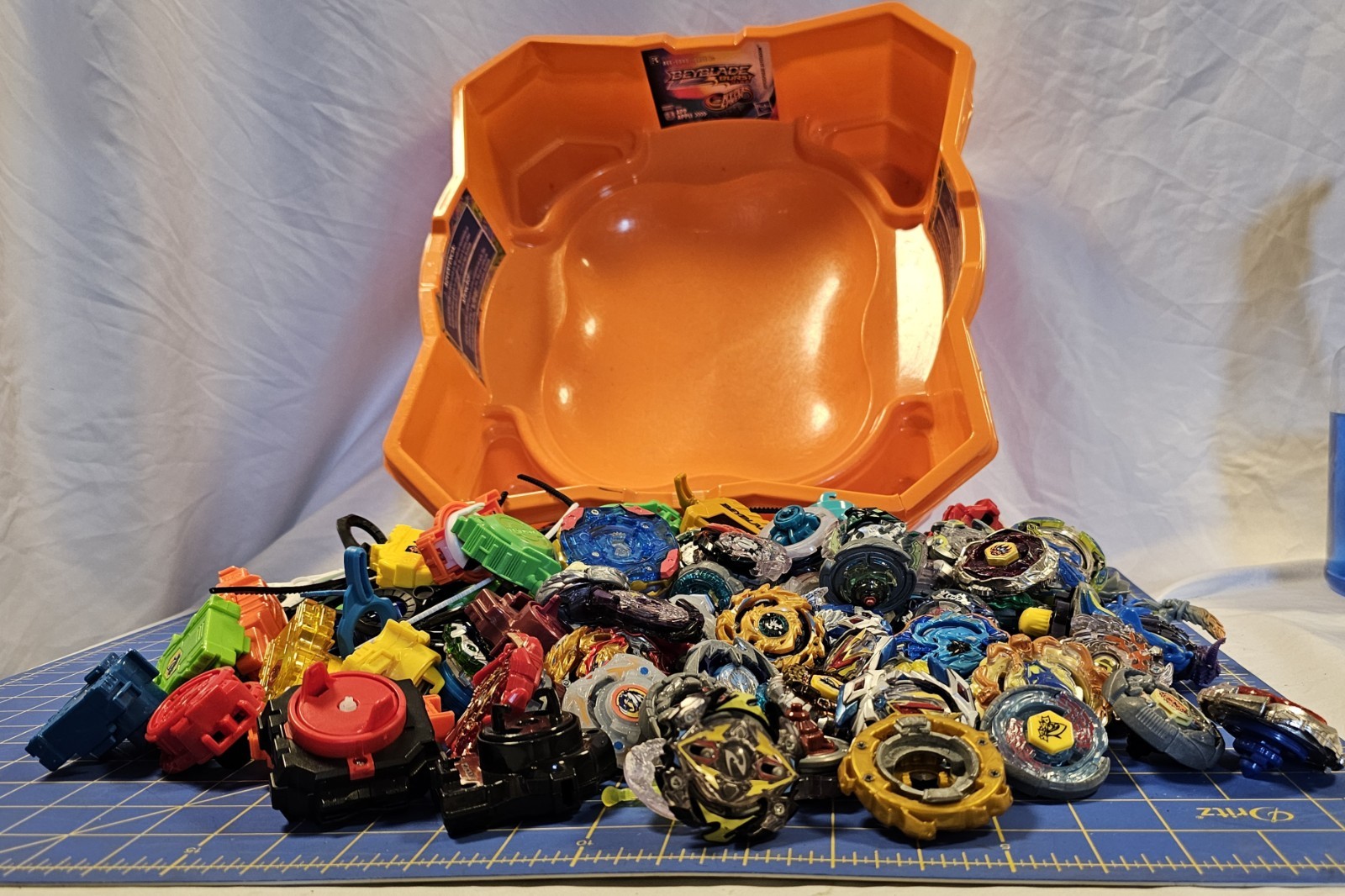 Beyblade Metal /Plastic Fight Random LOT Hasbro Authentic