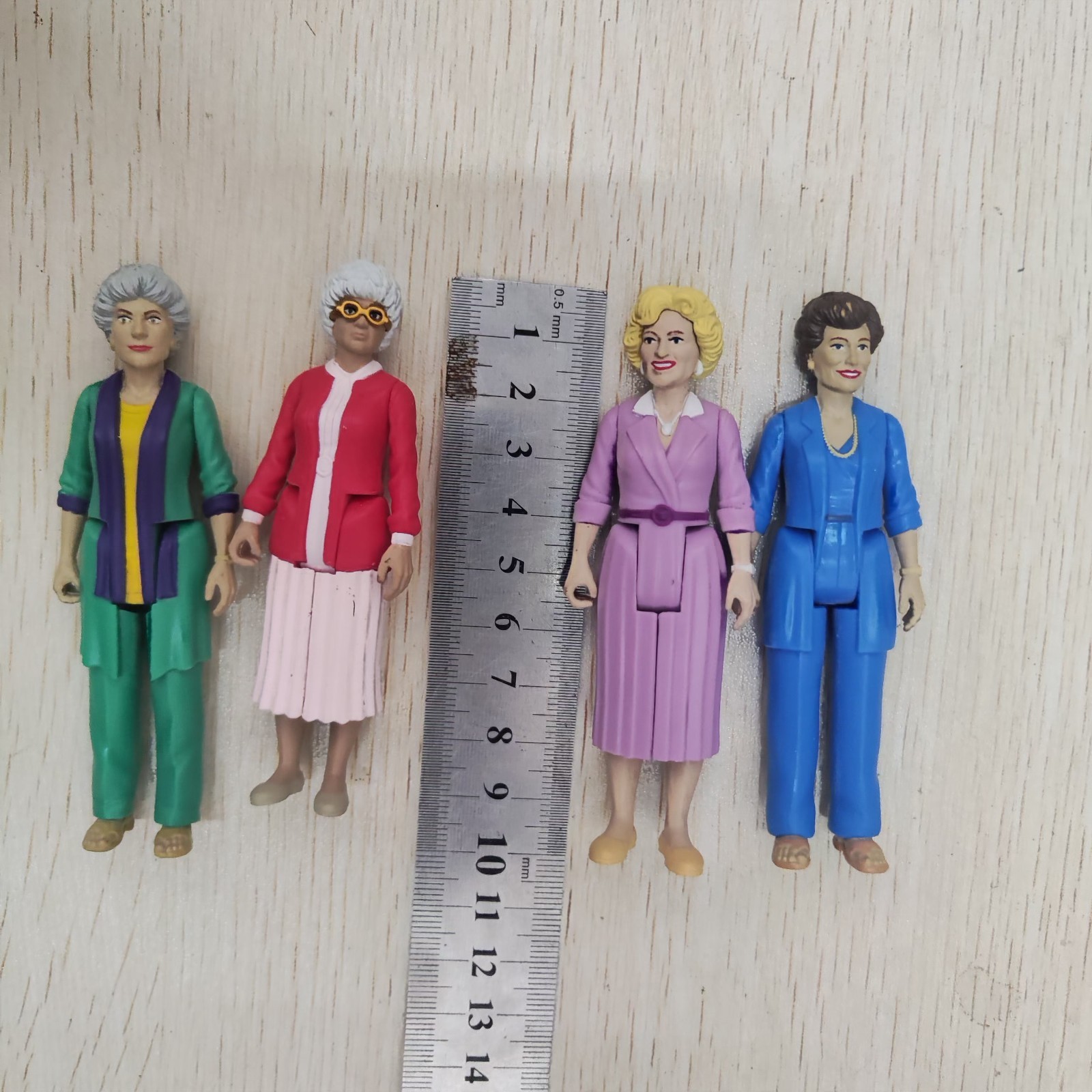 4pcs 3.75″ Golden Girls Retro Action Figures Rose Dorothy Blanche Sophia Figure