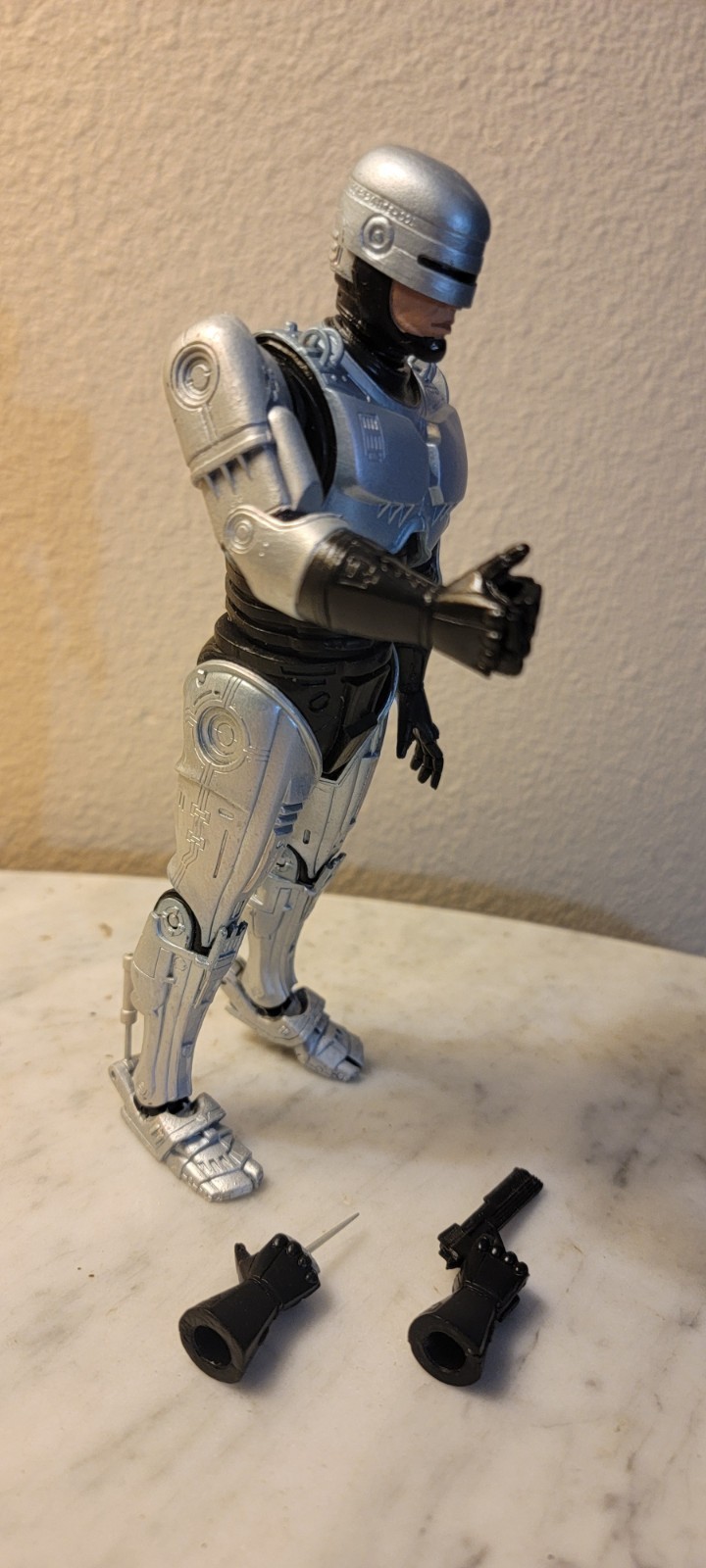 Lot Of 2 NECA RoboCop: Spring-Loaded Holster & Stiff-Hip 2011 Action Figures 7″