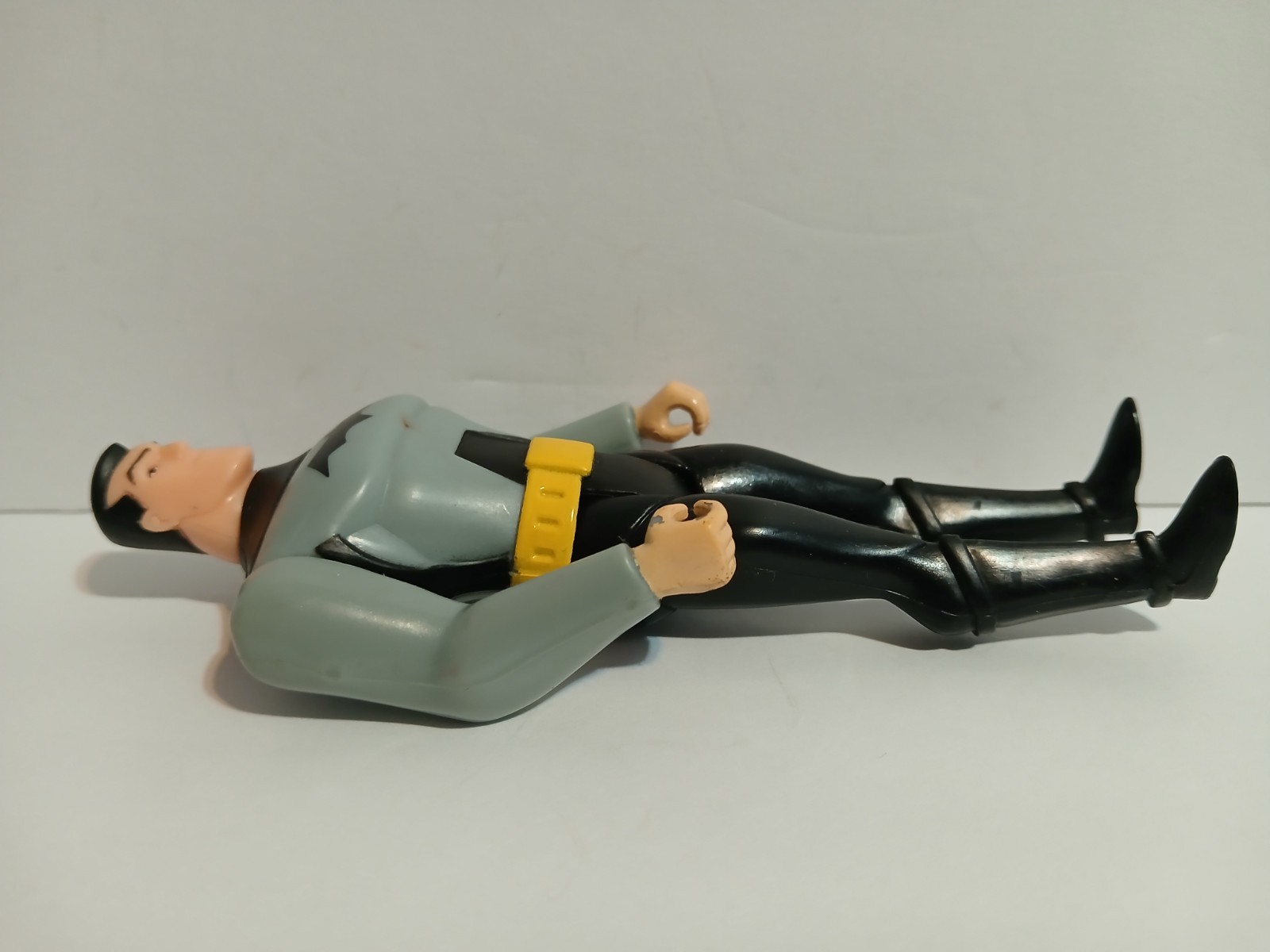 Batman Animated Bruce Wayne (Puppets of Crime) 5″ action figure Kenner Hasbro