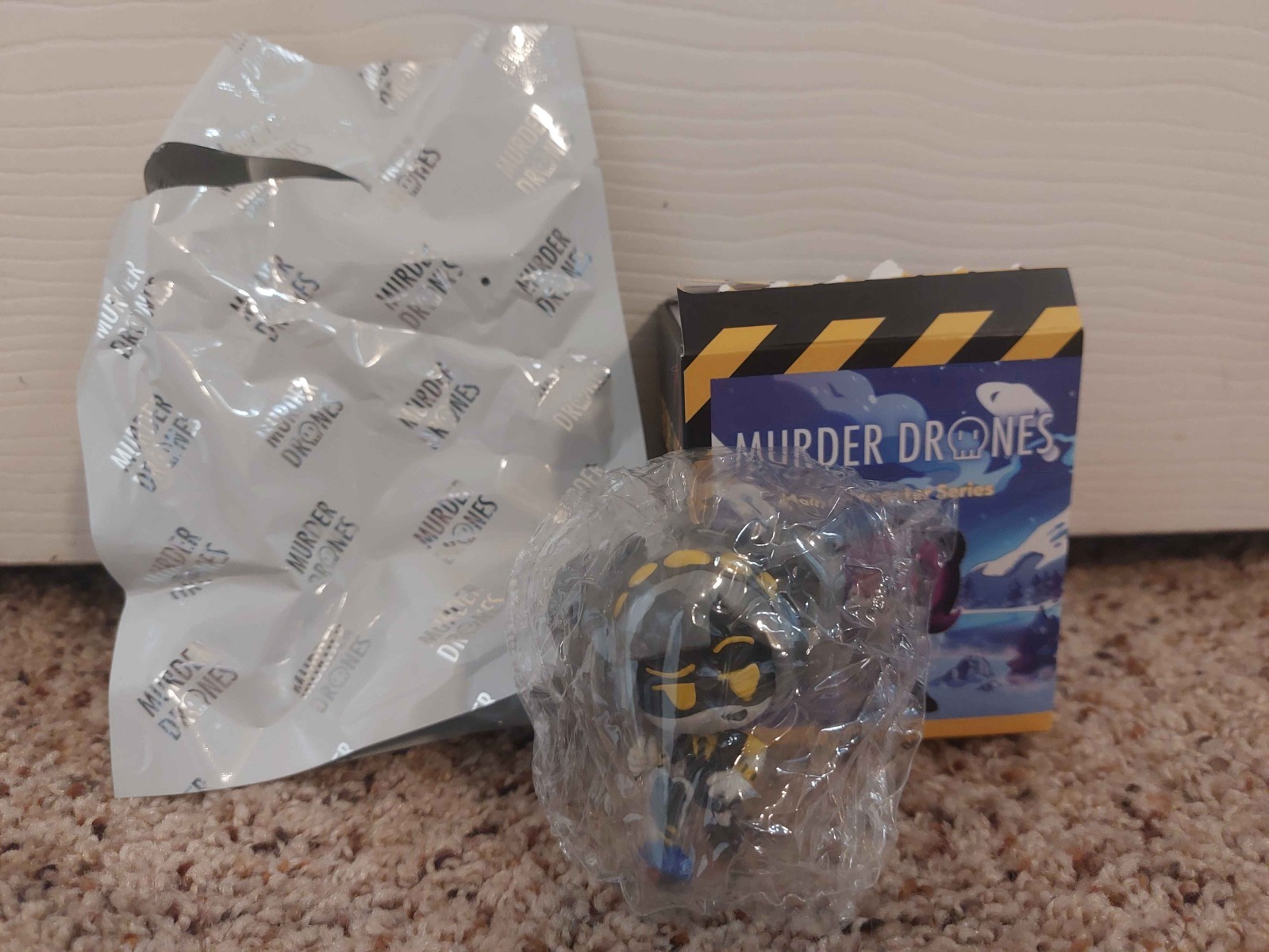Glitch Murder Drones Animiniz Main Character Series Figure – SD-J