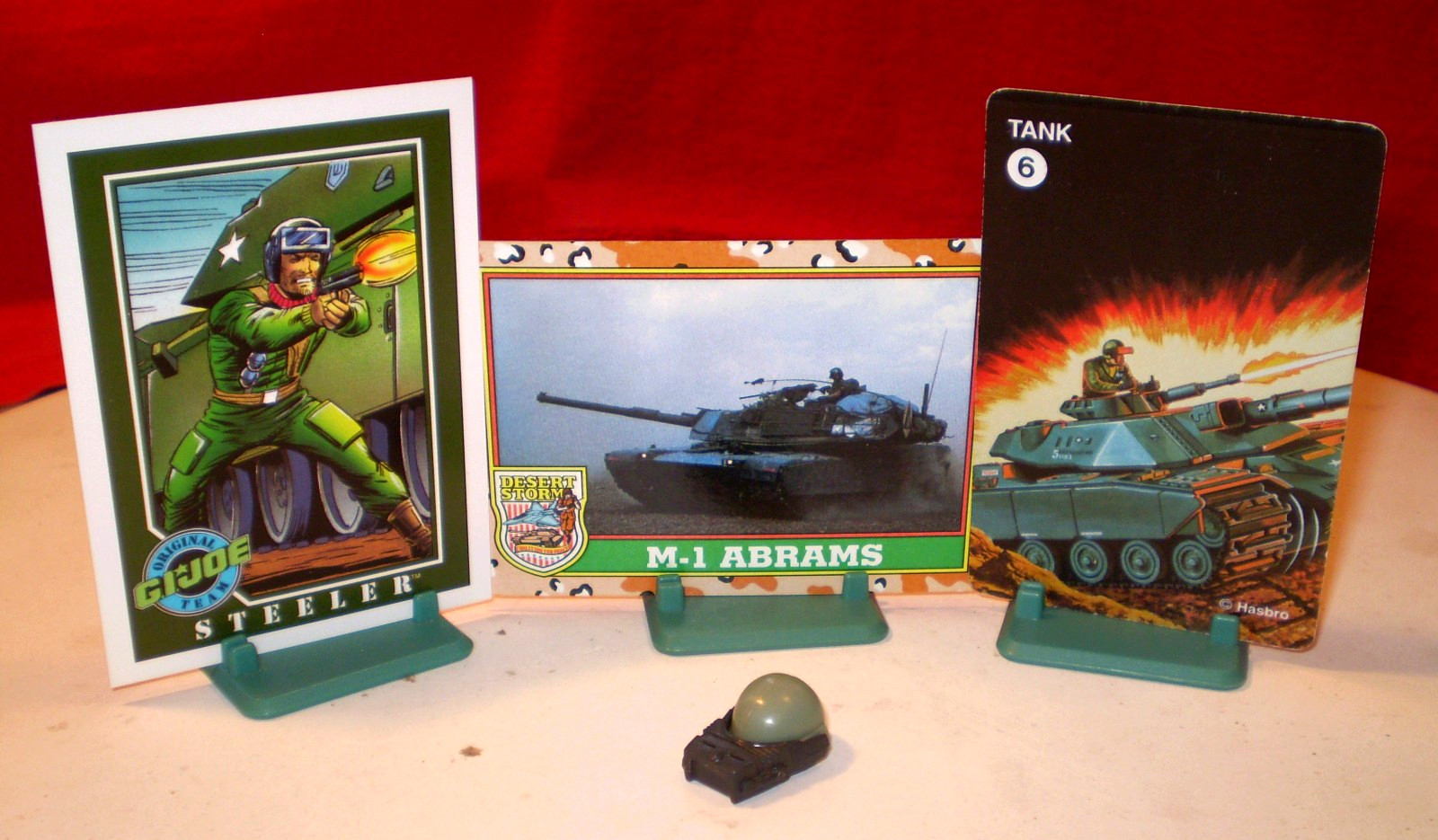 1982 GI JOE MOBAT BATTLE TANK DRIVER STEELER VISOR HELMET +RARE CARDS ARAH cobra
