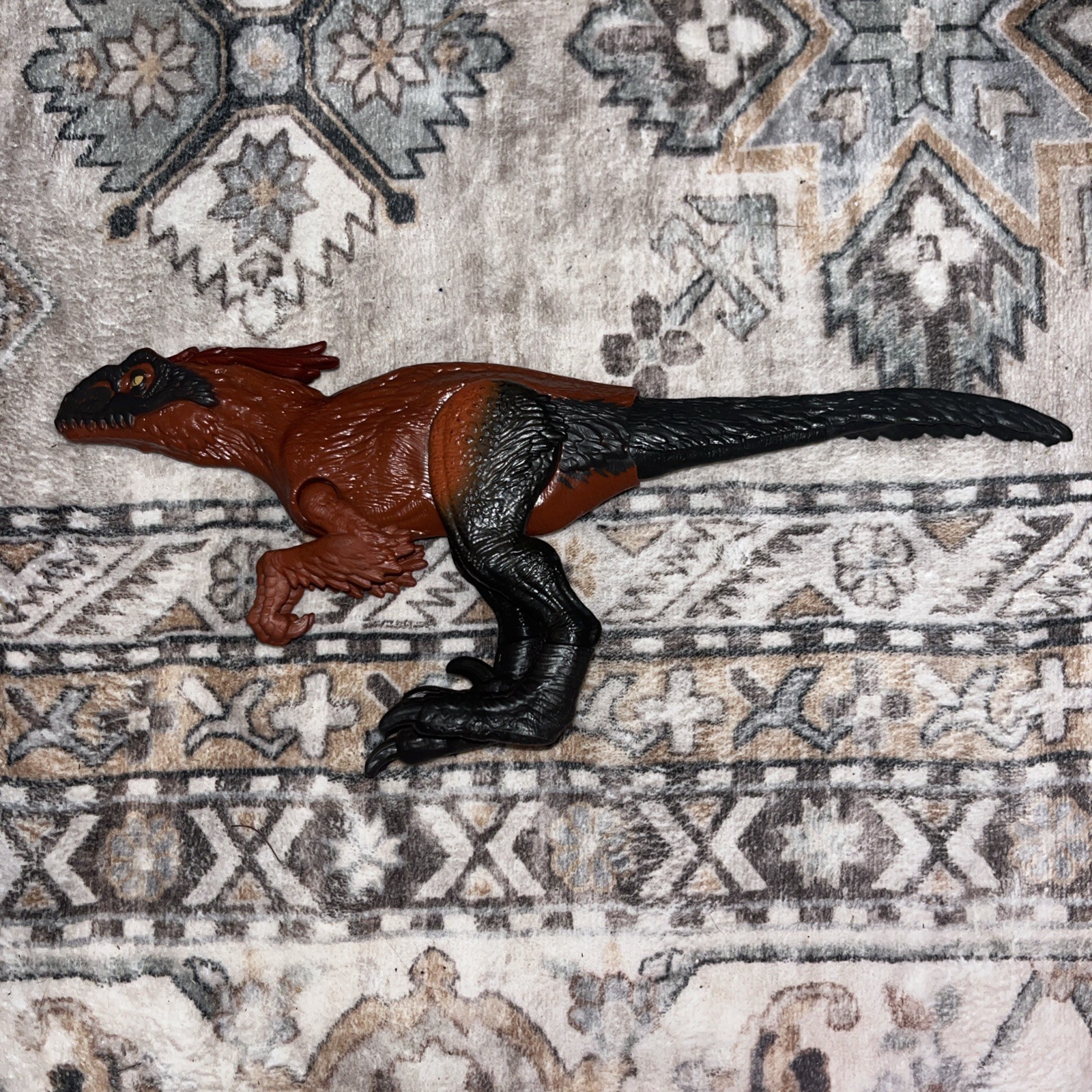 Jurassic World Dominion Pyroraptor 12″ Brown Dinosaur Toy Figure Carnivore T-Rex