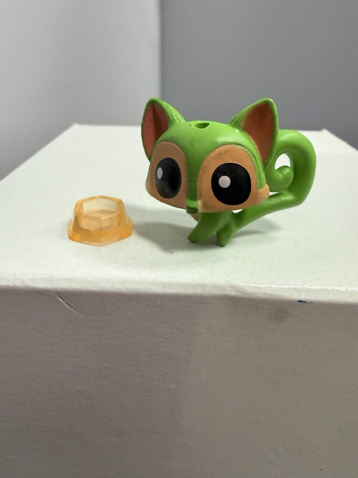 Animal Jam Adopt Me Mini Figure Series 1 Sugar Glider 1-26 – w/Bowl