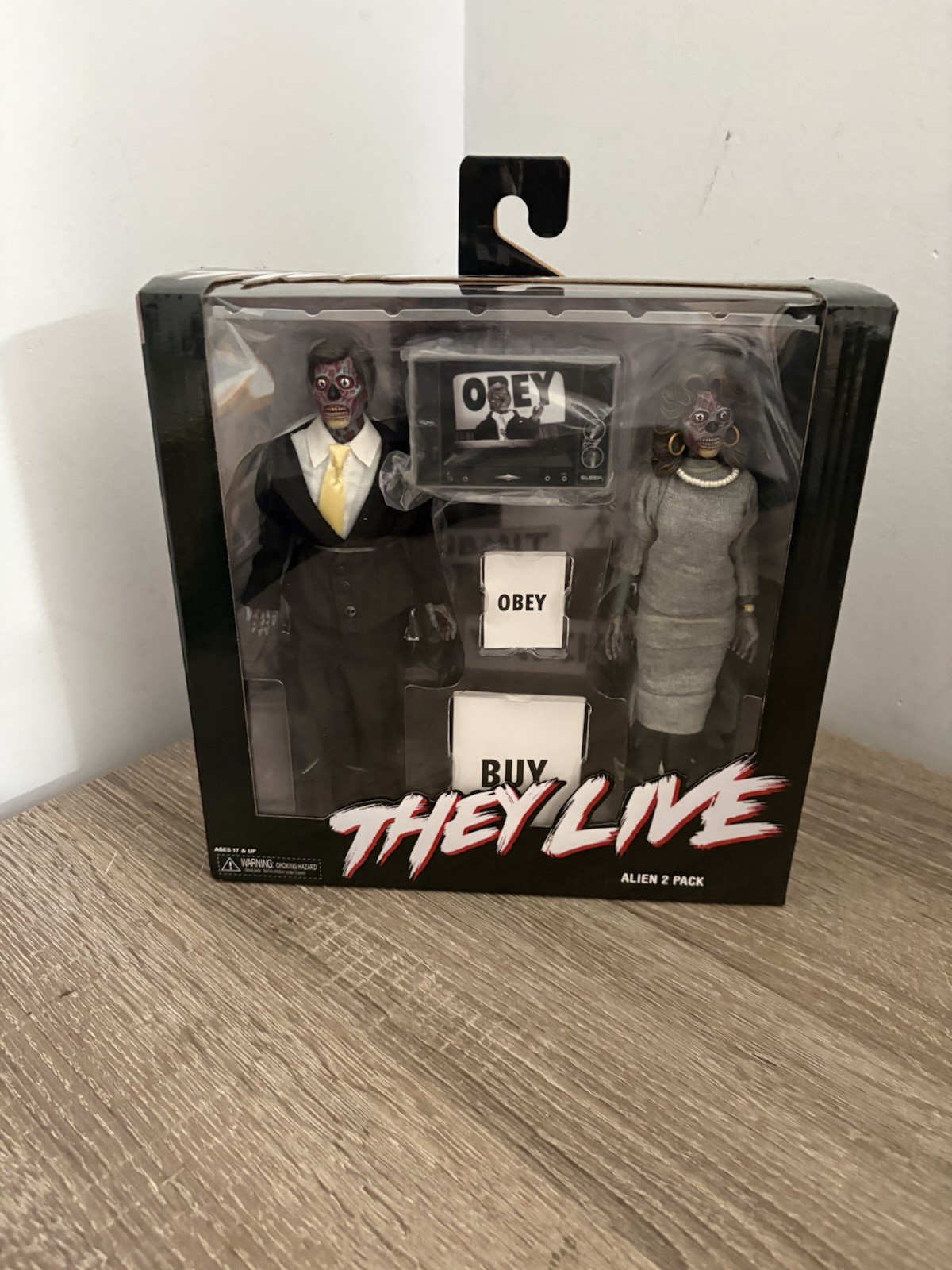 NECA They Live Alien 2 Pack Retro Clothed “8” Reel Toys Action Figures New OBEY
