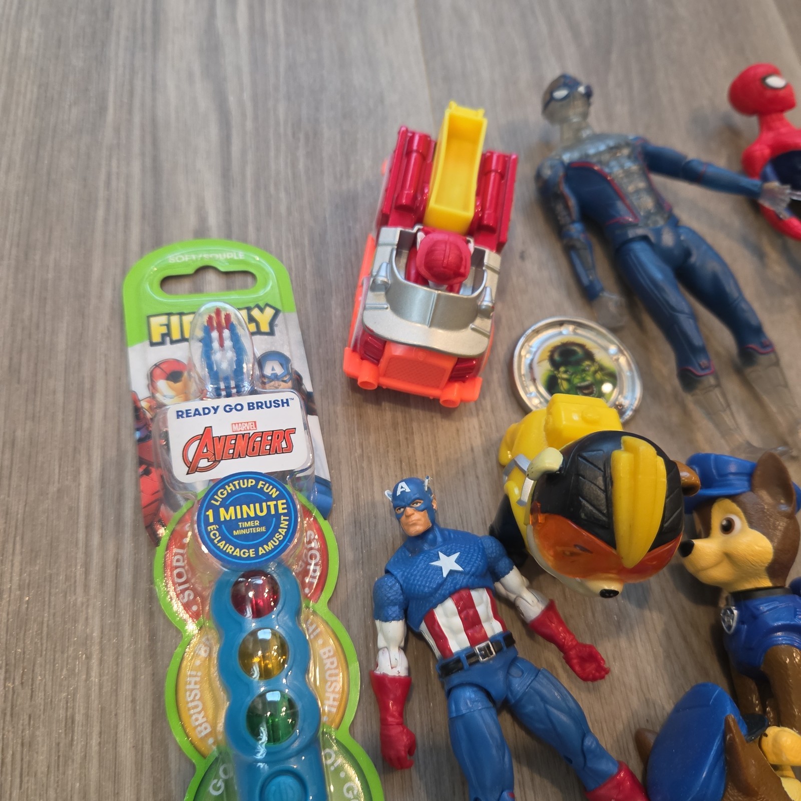 Mixed Lot Of 20 Toys Action Figure Toy Various Brands Heros Vehicle Hero