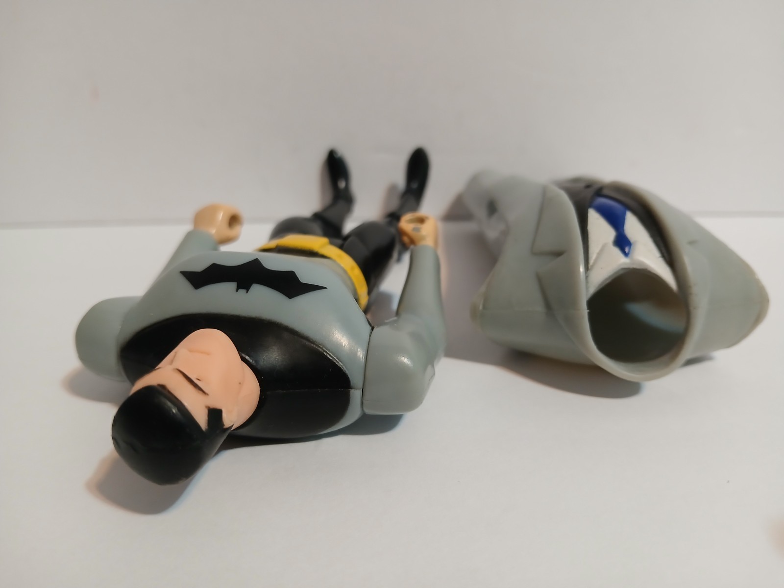 Batman Animated Bruce Wayne (Puppets of Crime) 5″ action figure Kenner Hasbro