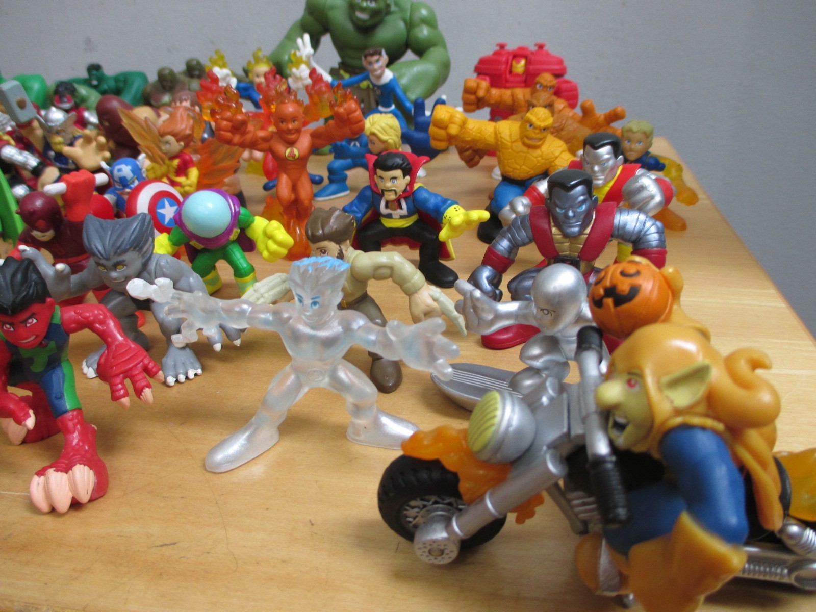 85 Marvel Superhero Squad 3” Figure Lot Hulk Spiderman Dr Strange