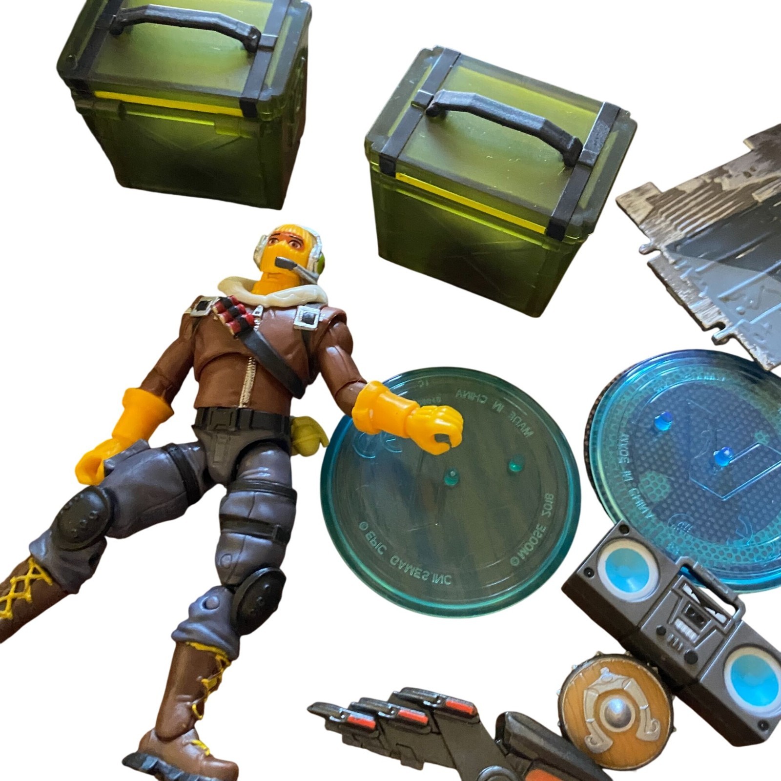 Fortnite tower play set action figures, accessories and weapons lot