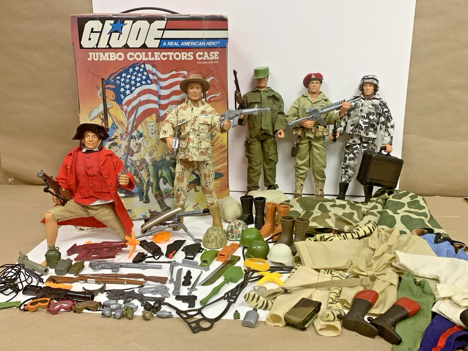 Vintage 1990’s 12″ GI Joe Mixed Lot Action Figures Case Weapons Accessories