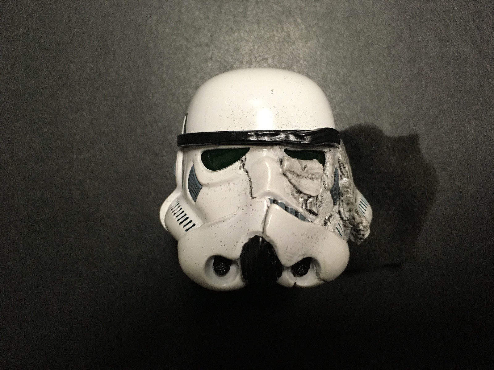 Hot Toys TMS034 Star Wars Boba Fett 1/6 Scale Crushed Stormtrooper Helmet