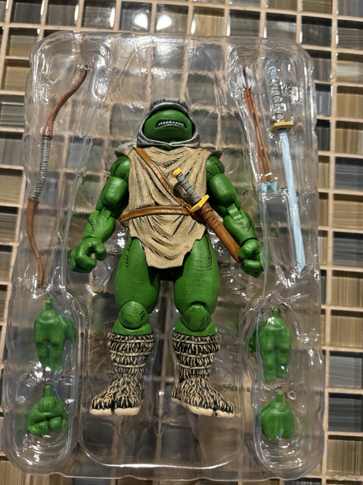Neca Mirage Hunter Leonardo Complete Excellent Condition TMNT