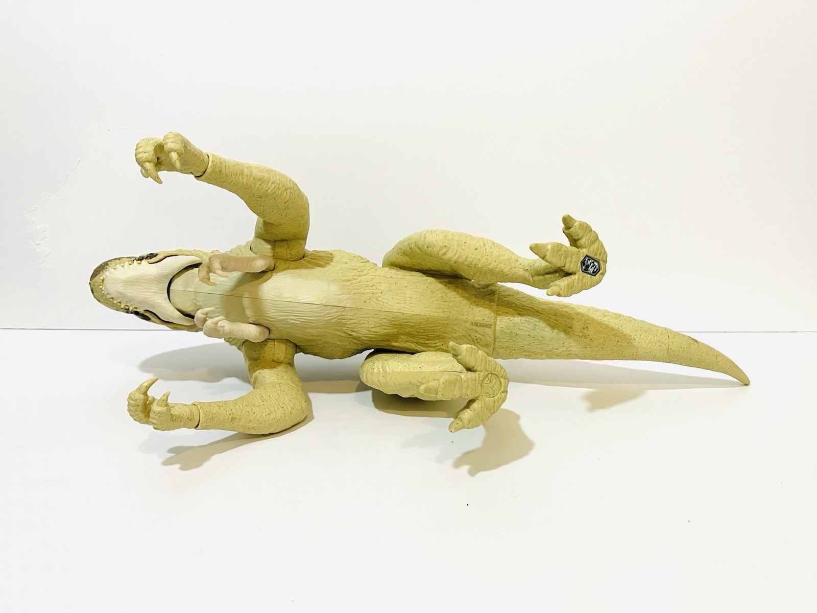 Jurassic World Rebirth Distortus Rex Figure From The Island Escape Set