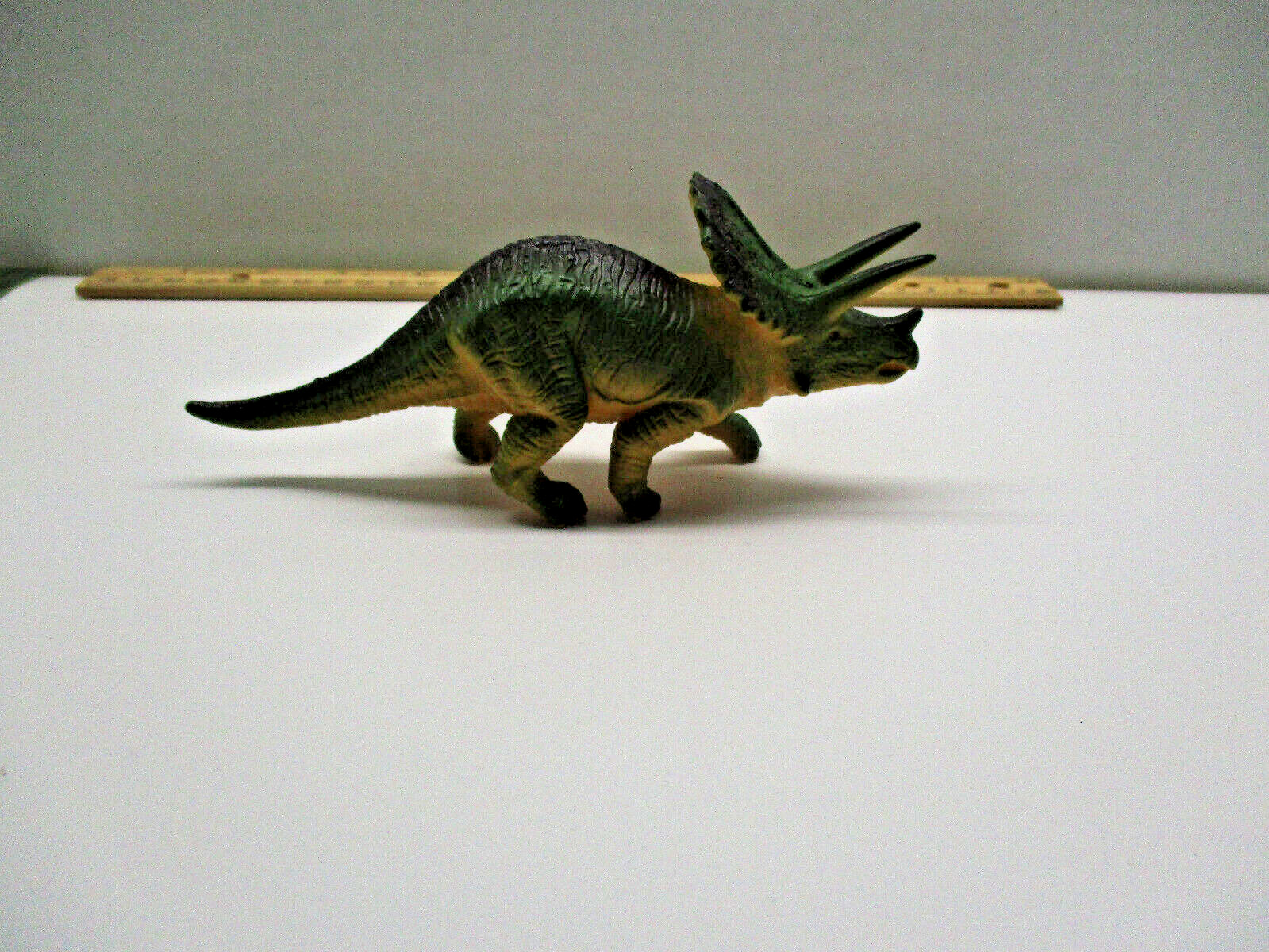 1999 Animal Planet Green Triceratops Dinosaur Jurassic Dino Figure