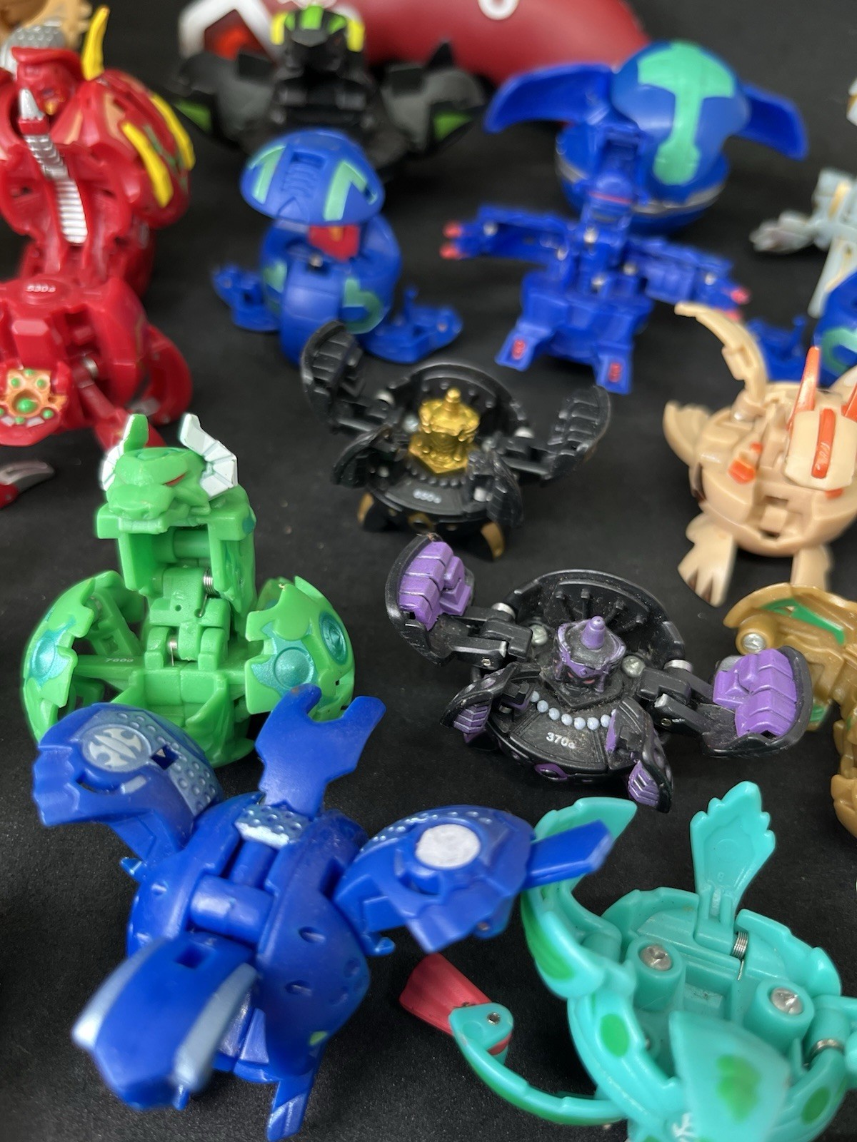 Bakugan Battle Brawlers Action Figures Lot of (27) + Extras Fast Shipping!!!