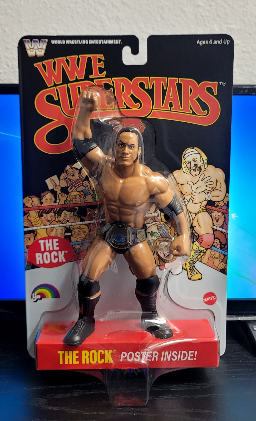 WWE LJN MATTEL 1980’s RETRO SERIES 3 THE ROCK CHASE EDITION + WWE MICROPHONE NEW