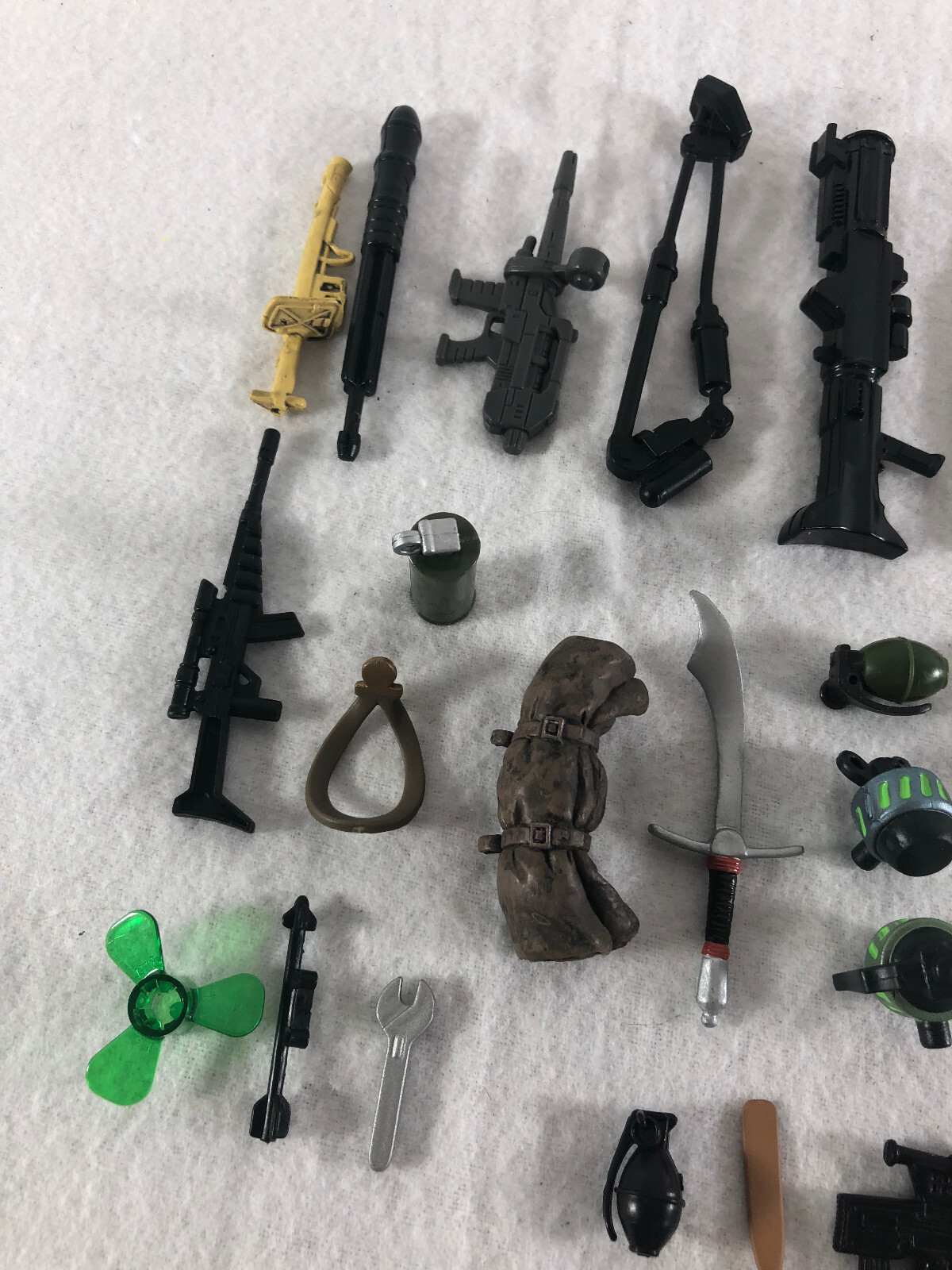 Vintage Action Figure Military GI Joe Weapons Helmets Backpack More Lot of 31