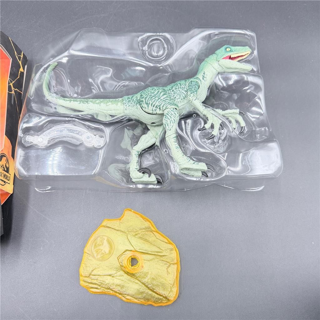 Mattel 2019 Amber Collection Jurassic World Velociraptor Delta Action Figure