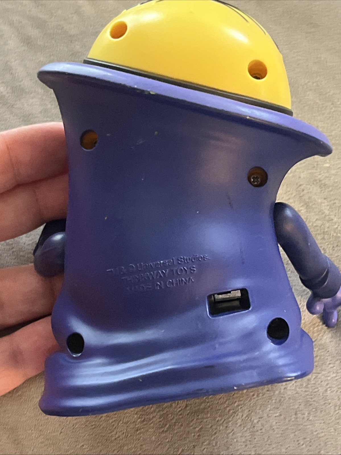 Gone Batty Stuart Vampire Minion Deluxe Action Figure Thinkway Toys 4.5″ 20182