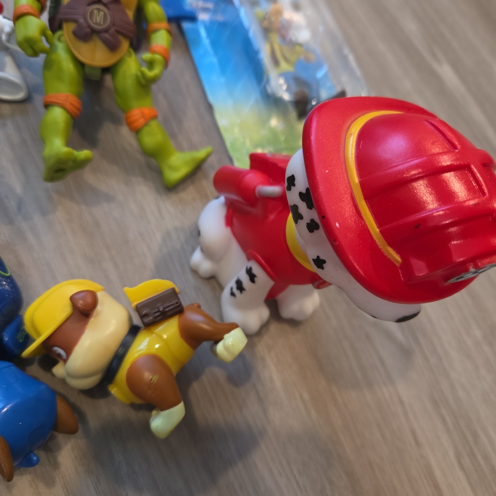 Mixed Lot Of 20 Toys Action Figure Toy Various Brands Heros Vehicle Hero
