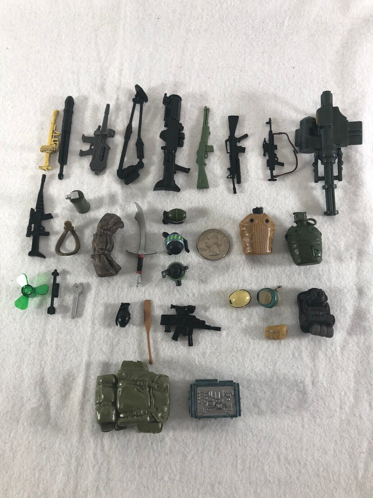 Vintage Action Figure Military GI Joe Weapons Helmets Backpack More Lot of 31
