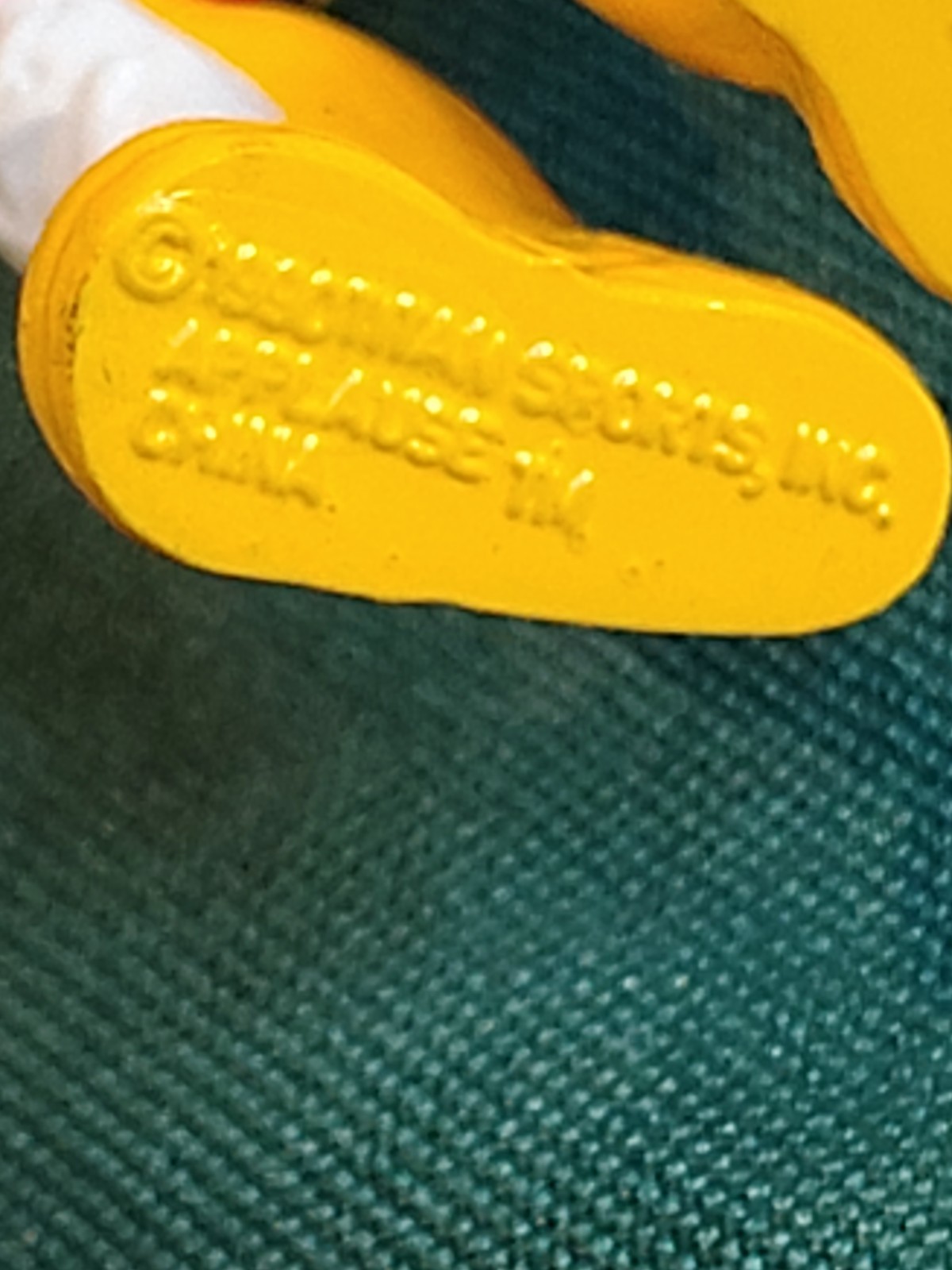 1990 Titan Sports Inc. Hulk Hogan Keychain New 3 1/4″