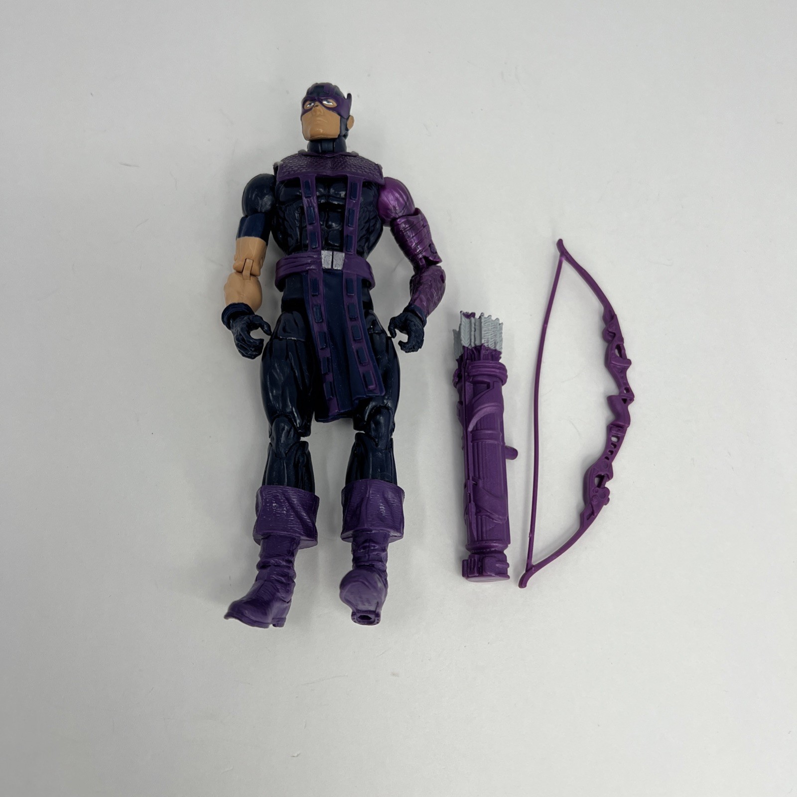 Hasbro Marvel Legends Retro Hawkeye 6″ Action Figure Complete
