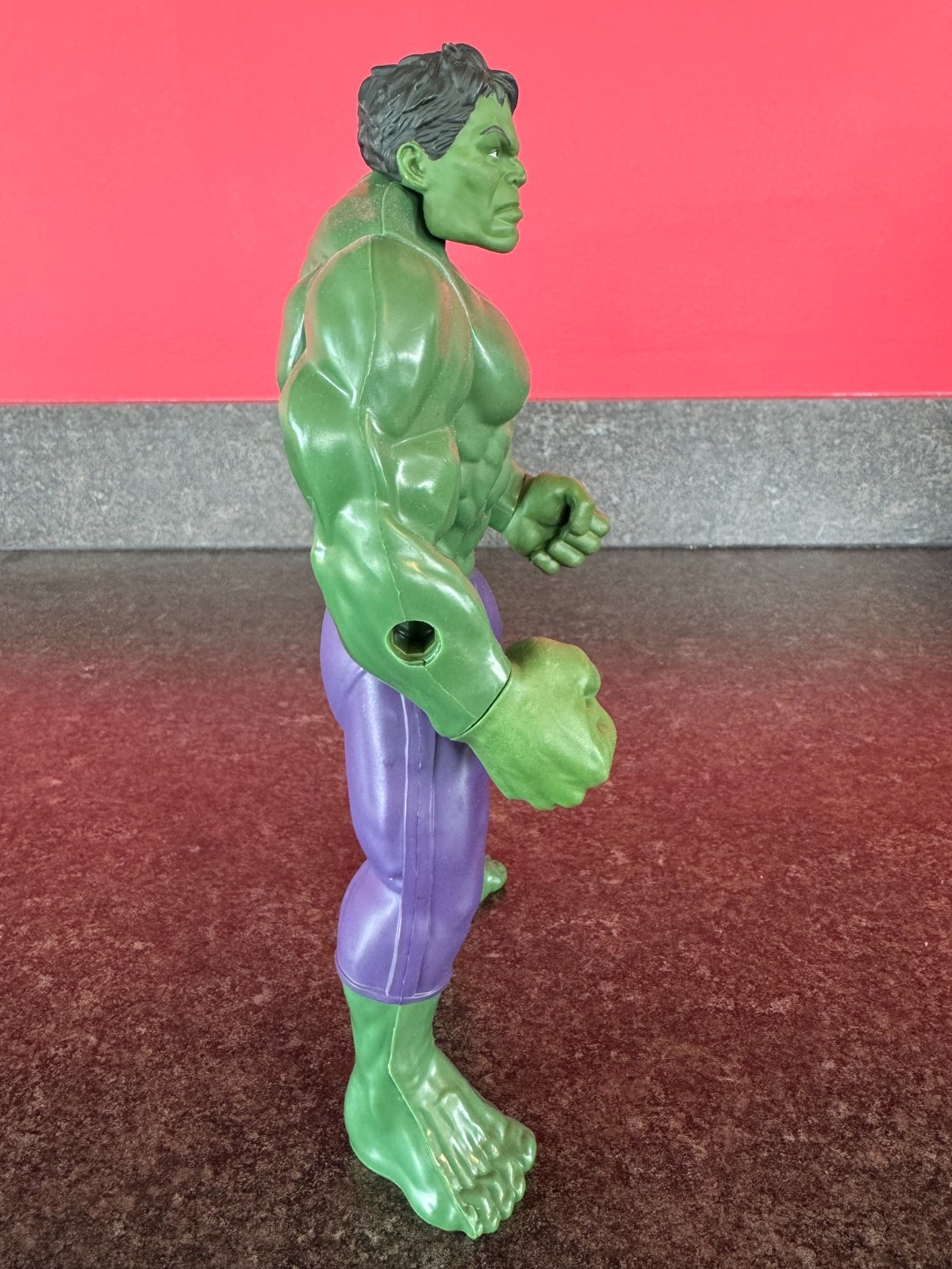 Hasbro Marvel Hulk 9.5 Inch Action Figure Age 4 Years & Up, Pre-Owned, Good