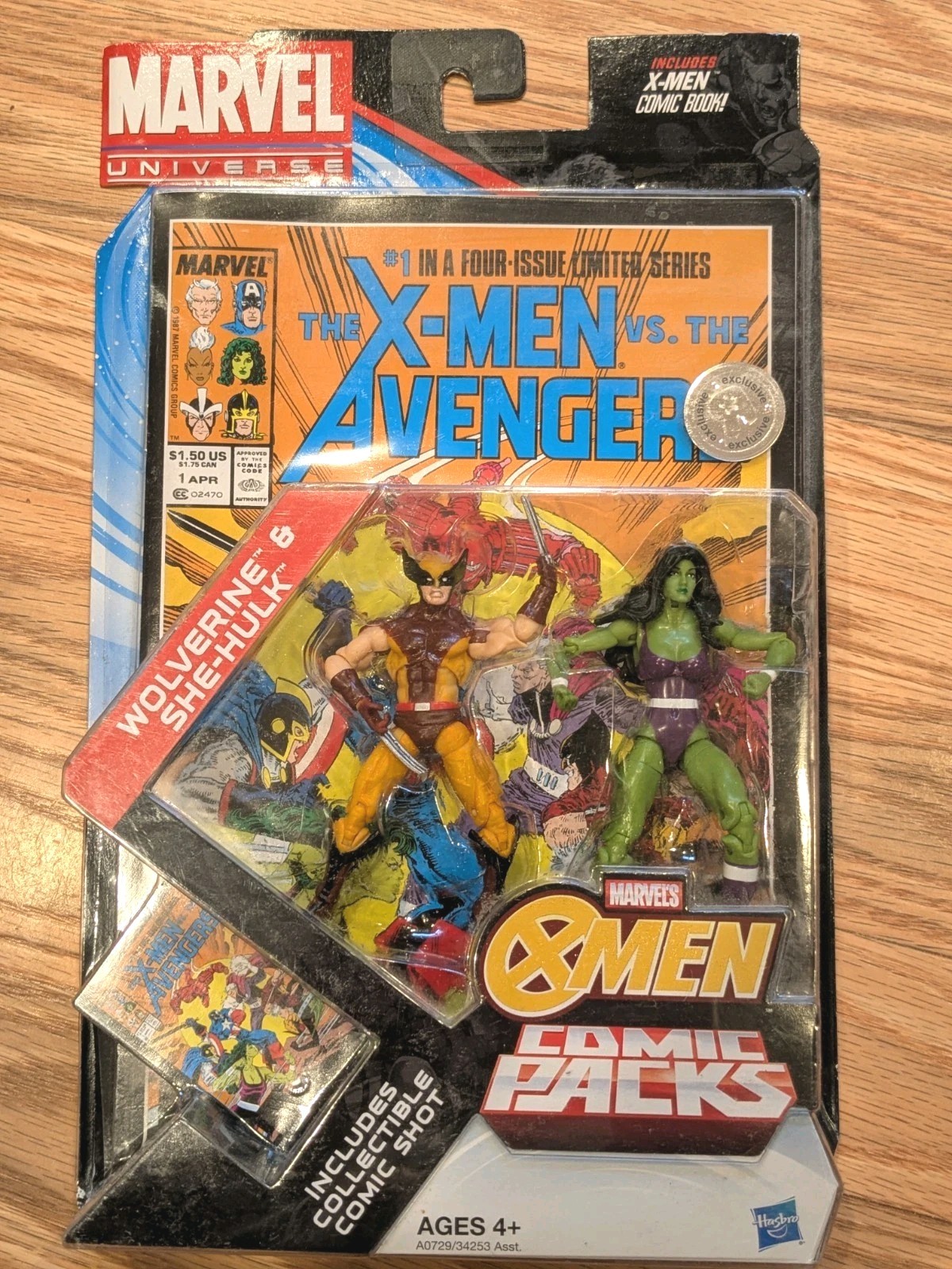 Marvel Universe 3.75 Greatest Battles Wolverine She-Hulk Comic Book 2 Pack NEW