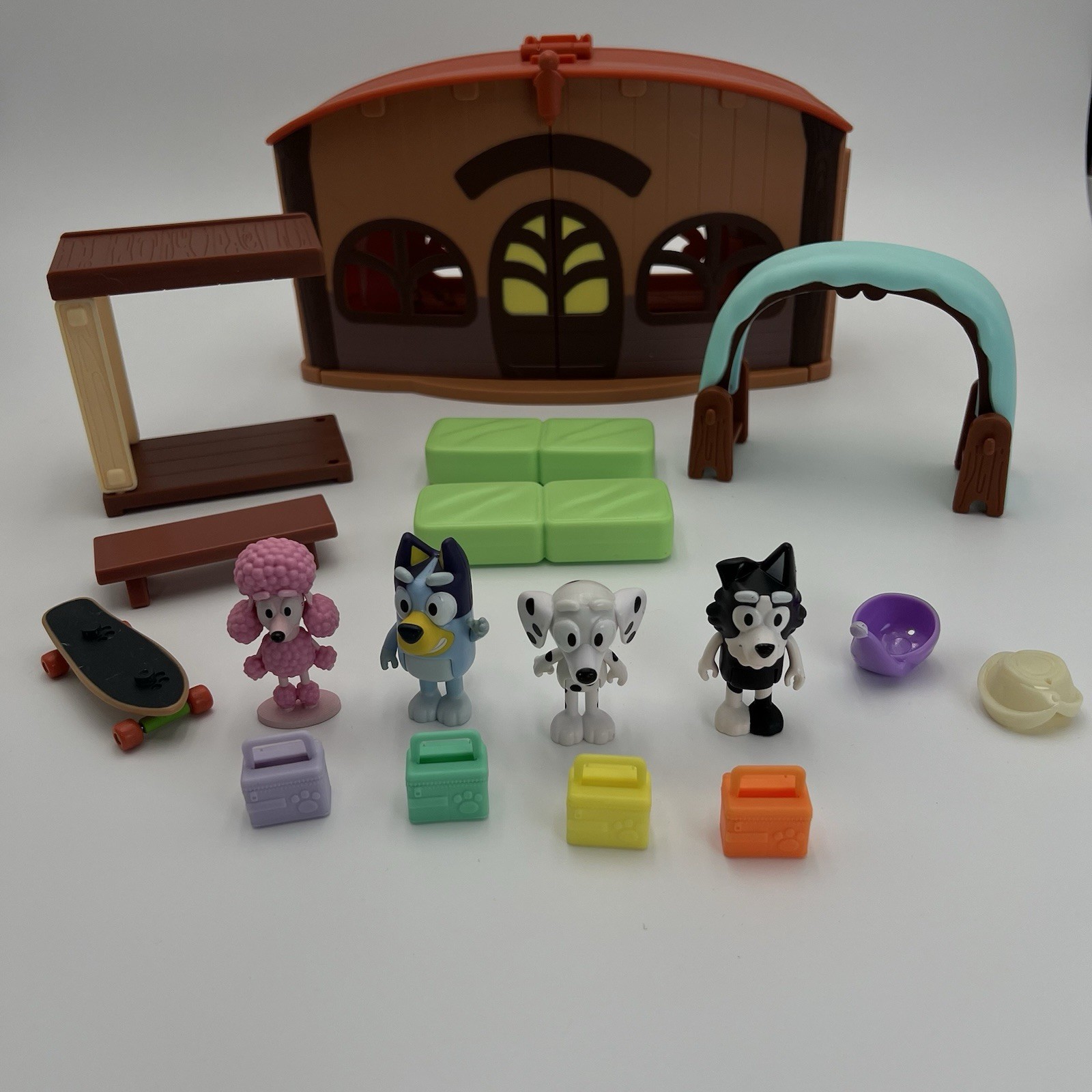 Bluey Figure & Playset Lot Calypso School House Bluey Chloe Coco Mackenzie Toys