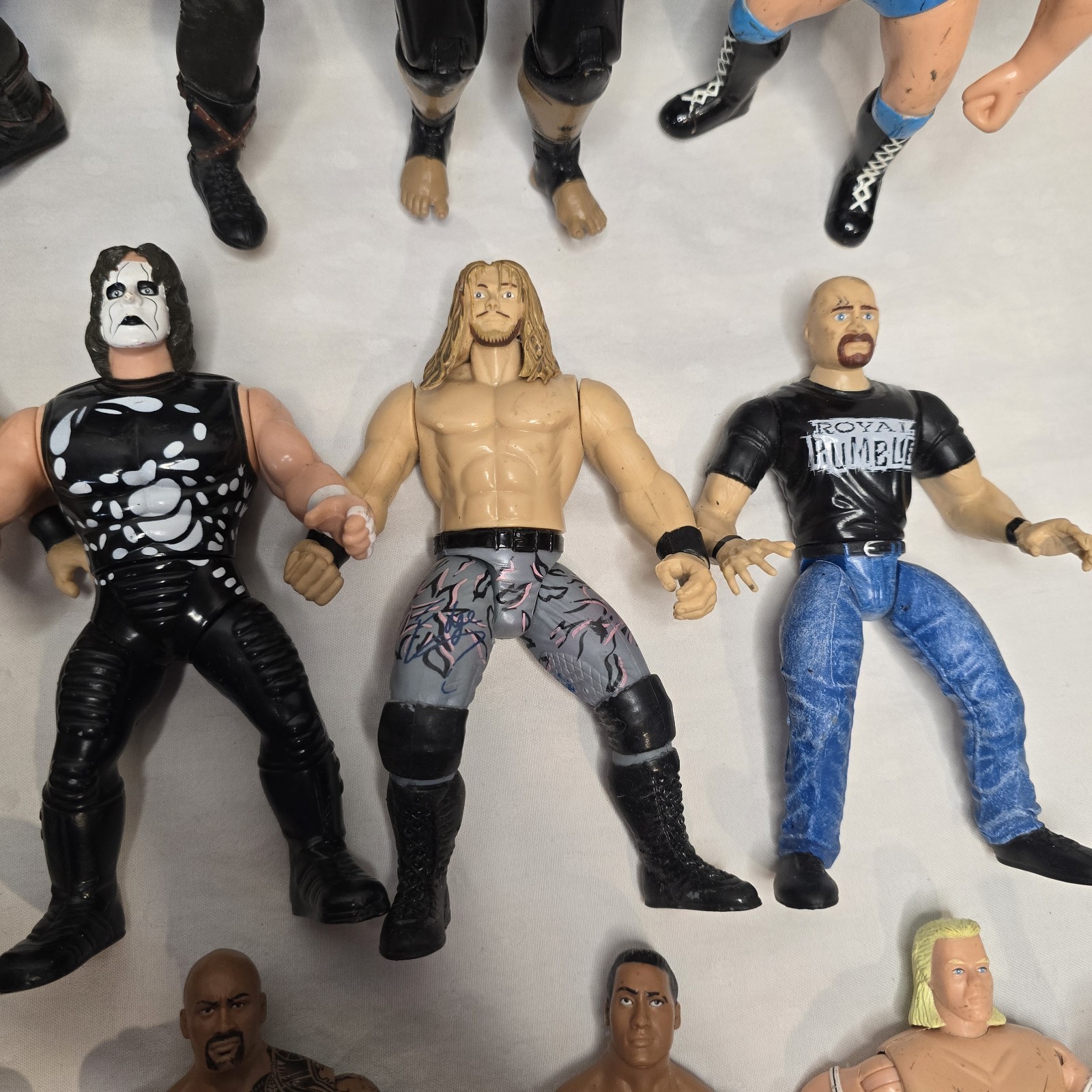 Lot of 29 WWE WWF WCW Wrestling Action Figures Jakks Mattel Hulk Hogan Rock…