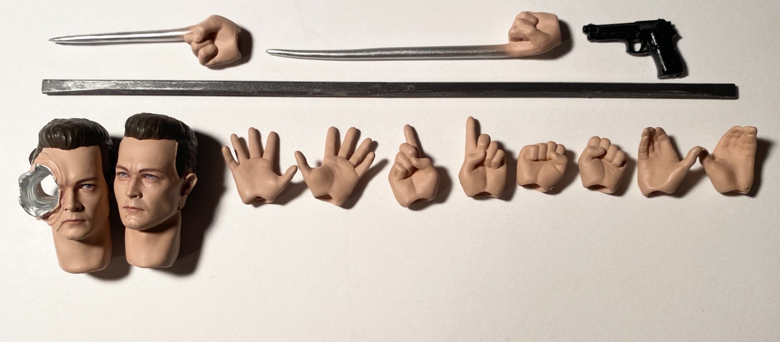 HEADS HANDS WEAPONS ONLY T-1000 MAFEX No. 281 Medicom 1:12