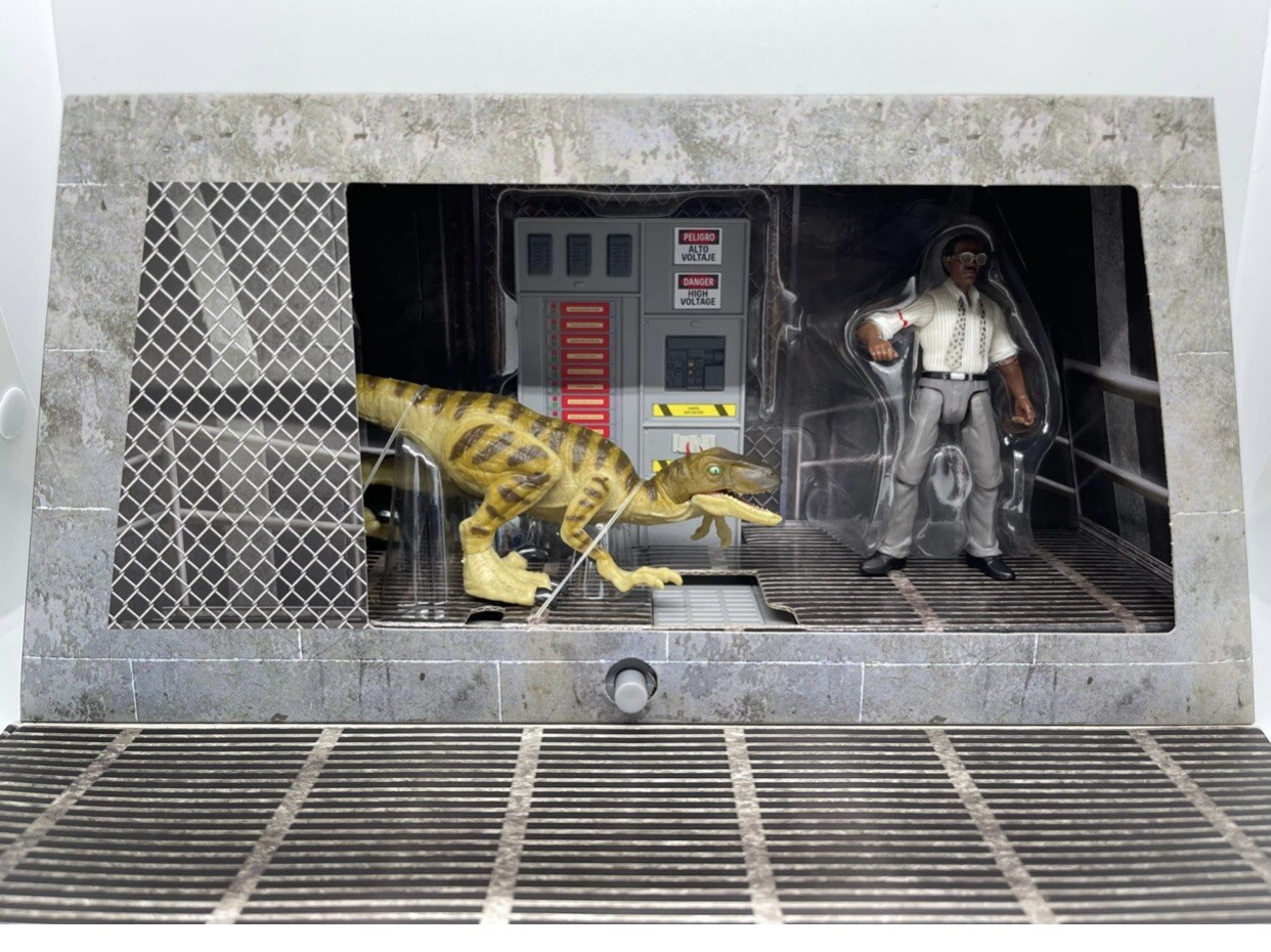 SDCC 2021 EXCLUSIVE Jurassic Park Final Scene Ray Arnold. Item Is Here And Read