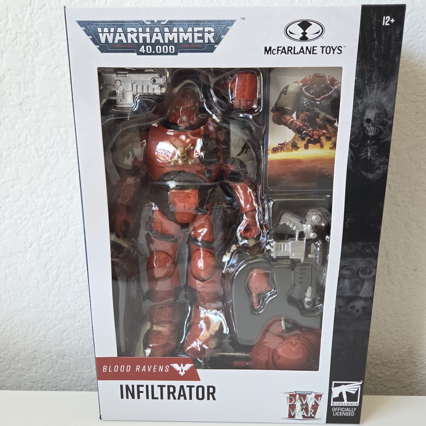 McFarlane Toys WARHAMMER 40000 BLOOD RAVENS INFILTRATOR