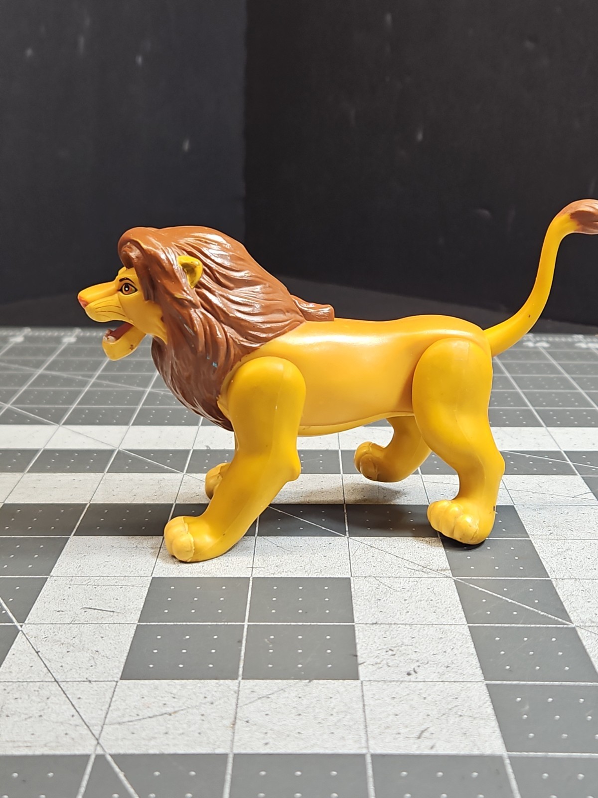 The Lion King Fighting Action Adult SIMBA Vintage 1994 Disney Toy Figure Battle
