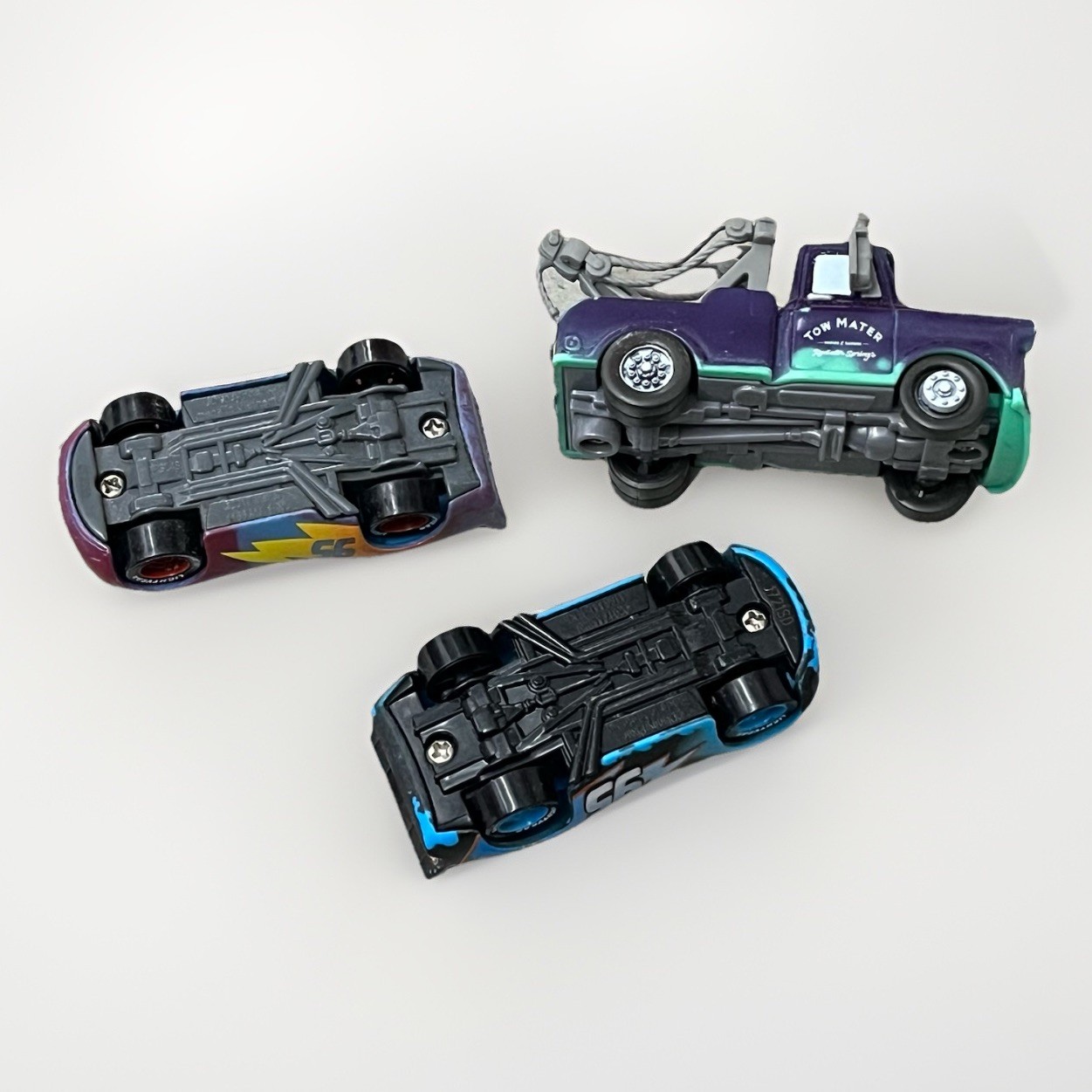 Pixar Cars Color Changing Vehicle Tow Mater Lightning McQueen Plastic Car Lot 3x