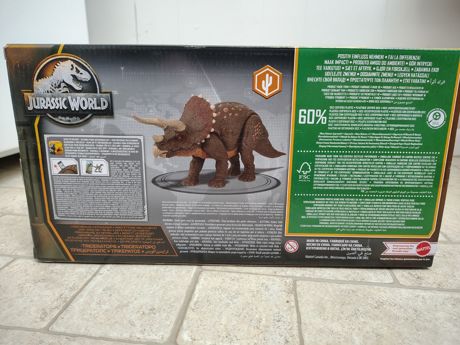 Mattel Jurassic World Dino Trackers Habitat Defender Triceratops Action Figure