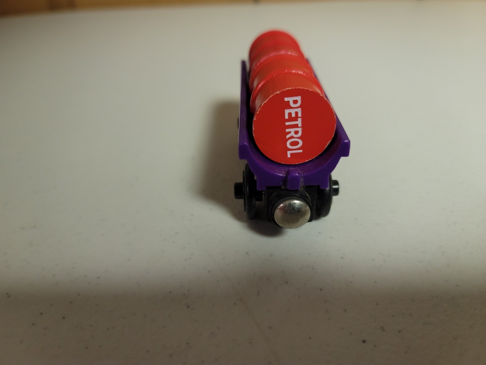 Thomas Wooden Railway Purple Barrel Car Oil & Petrol Barrels 2000