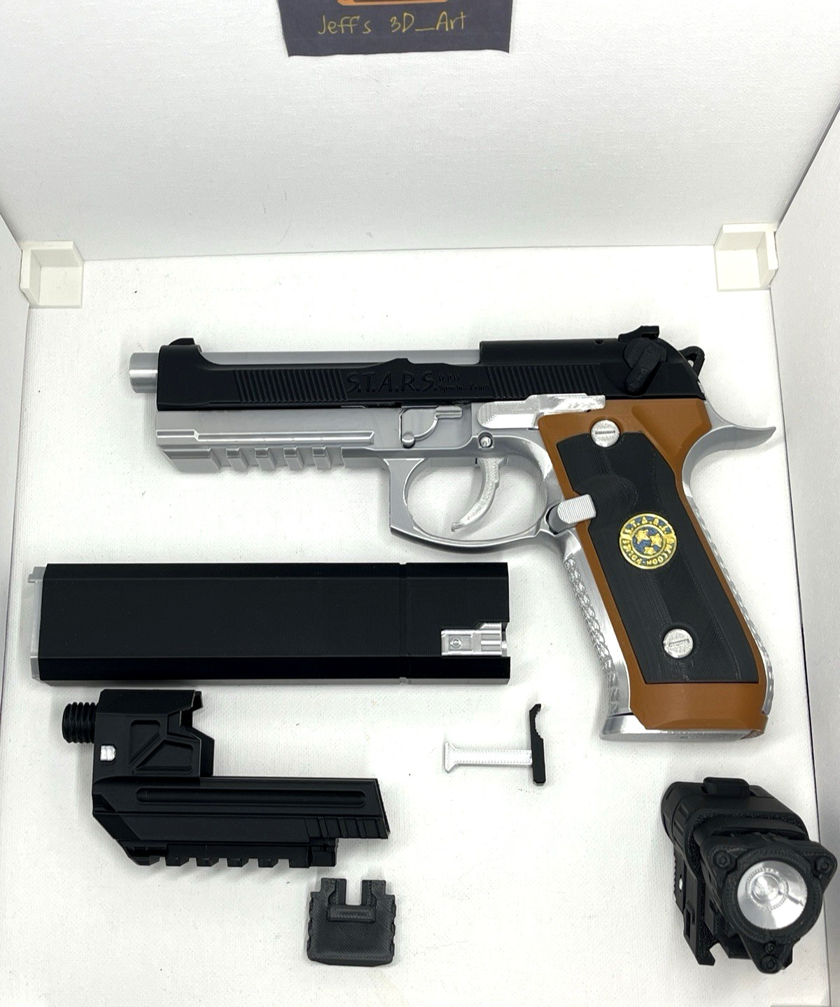 Resident Evil – Beretta 92F Samurai Edge / Wesker Moving Slide 1:1 Prop Cosplay