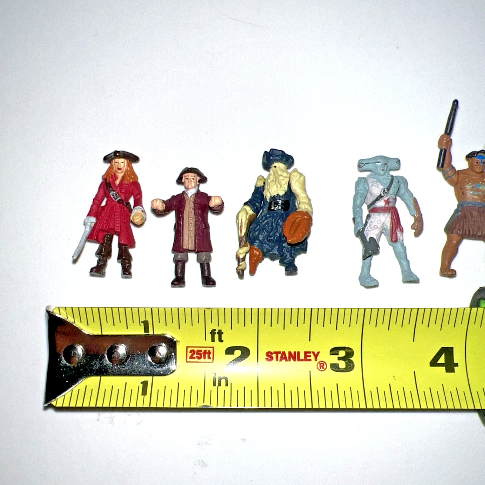 Q Zizzle Toys Disney Pirates of the Caribbean Mini Figure Lot Elizabeth Davy ++