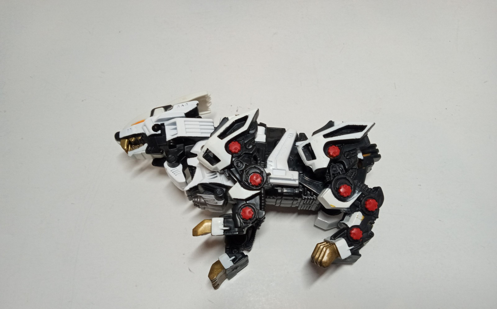 Lot Mobile Fighter Gundam Dragon Maxter 7″ Figure Bandai 2001 + Zoids White Lion