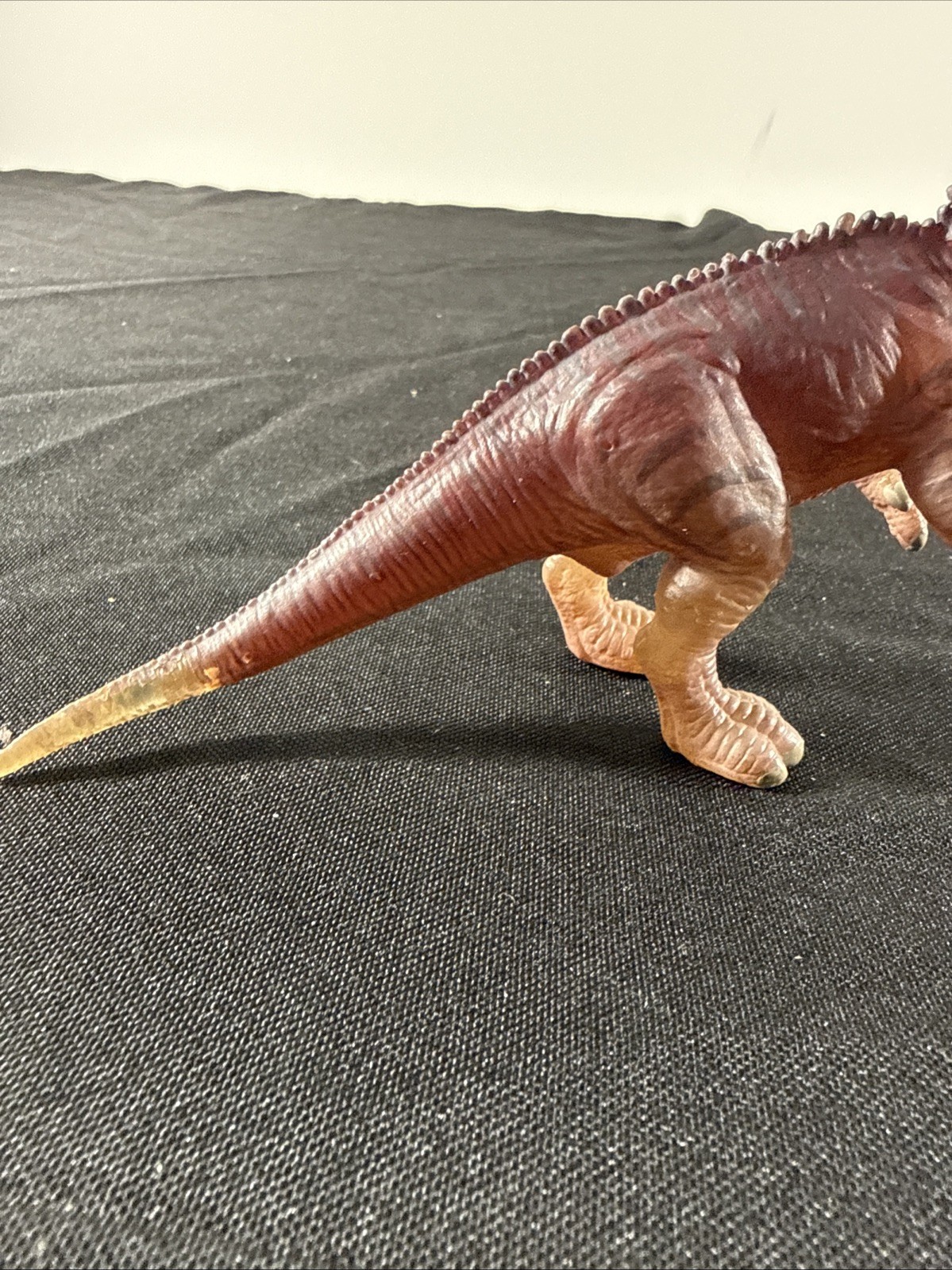Vintage Disney Dinosaur Movie Skelechangers NEERA IN DANGER Mattel 2000 Kron