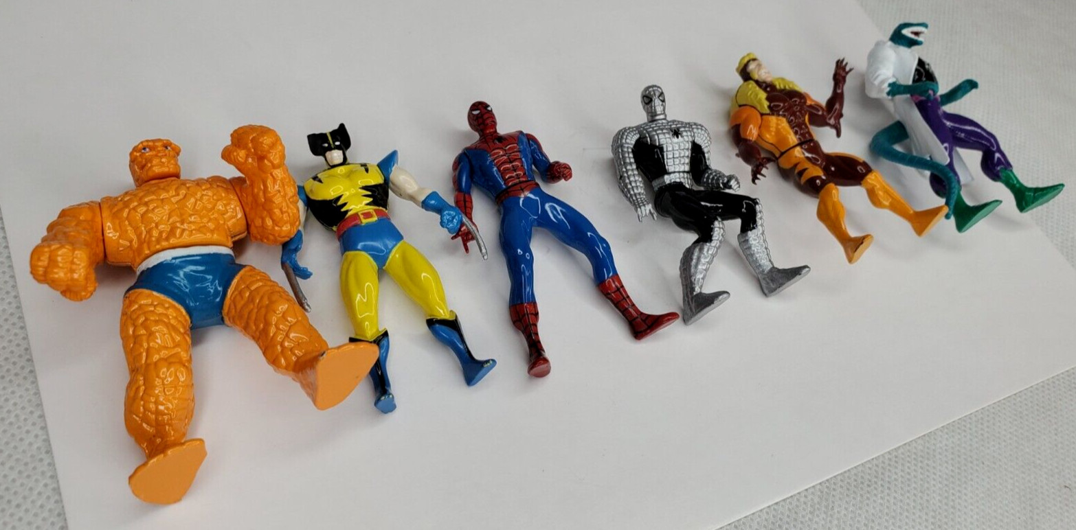 Vintage Spider Man Posable Die Cast Action Figure ToyBiz 2002 LOT