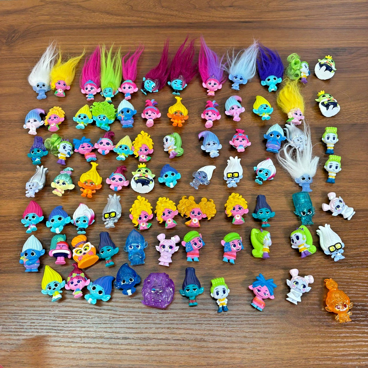 Dreamworks Trolls Figurines Band Together Lot of 80 Must have Collectables 1.5″
