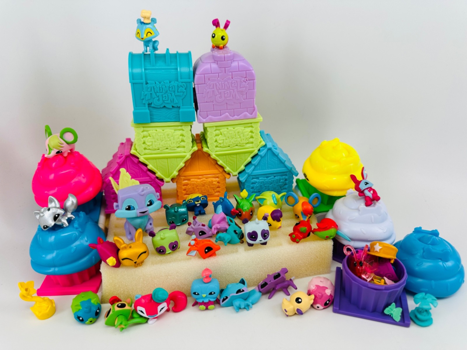 Lot of Animal Jam figures series 1,2,3 plus houses
